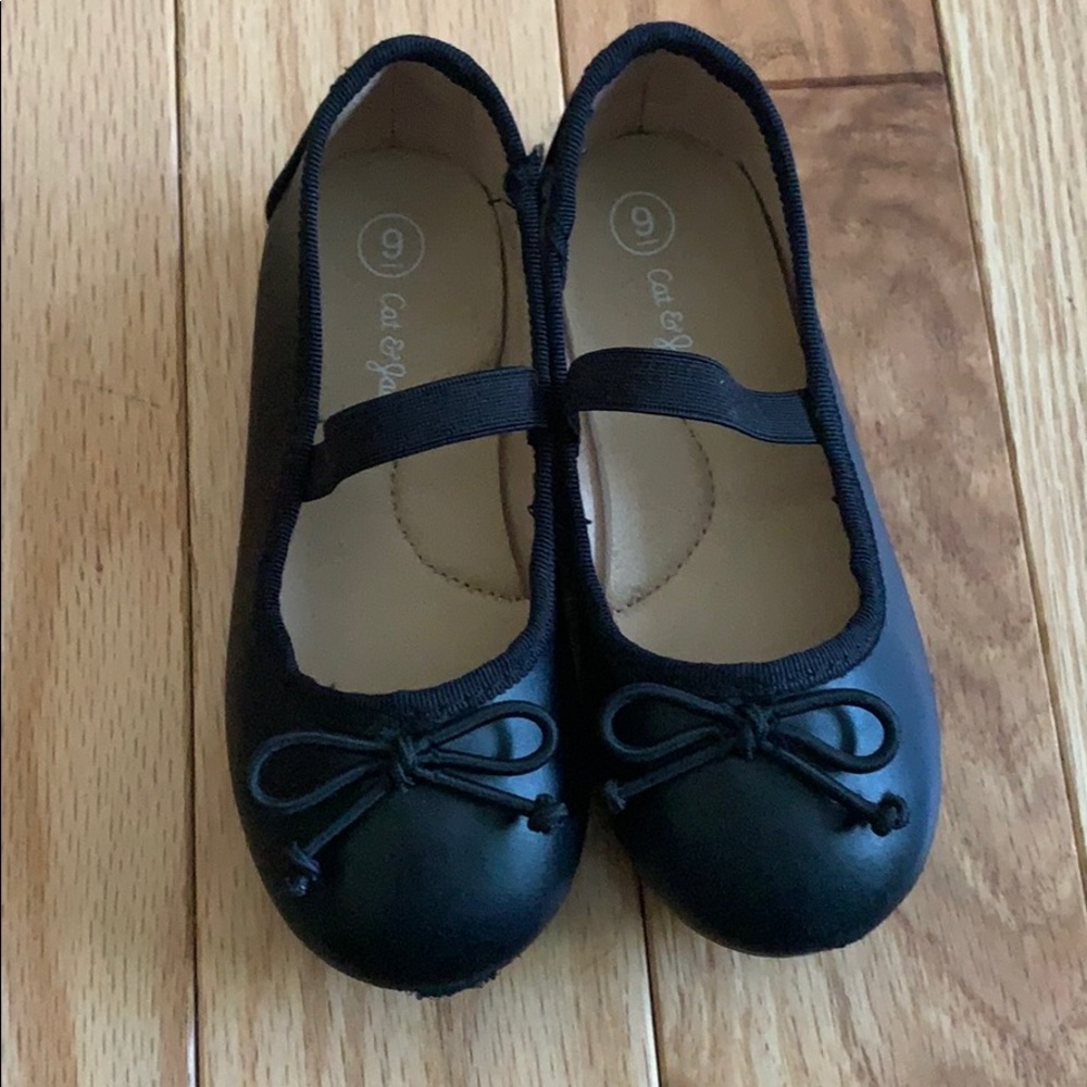 Cat& Jack size 9 shoes toddler girl